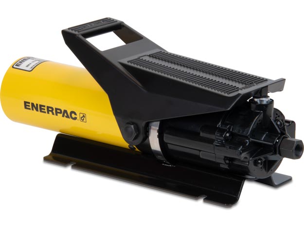 PA133, Air Hydraulic Foot Pump, 589 cm3 Usable Oil, 0,13 l/m Oil Flow at 700 bar